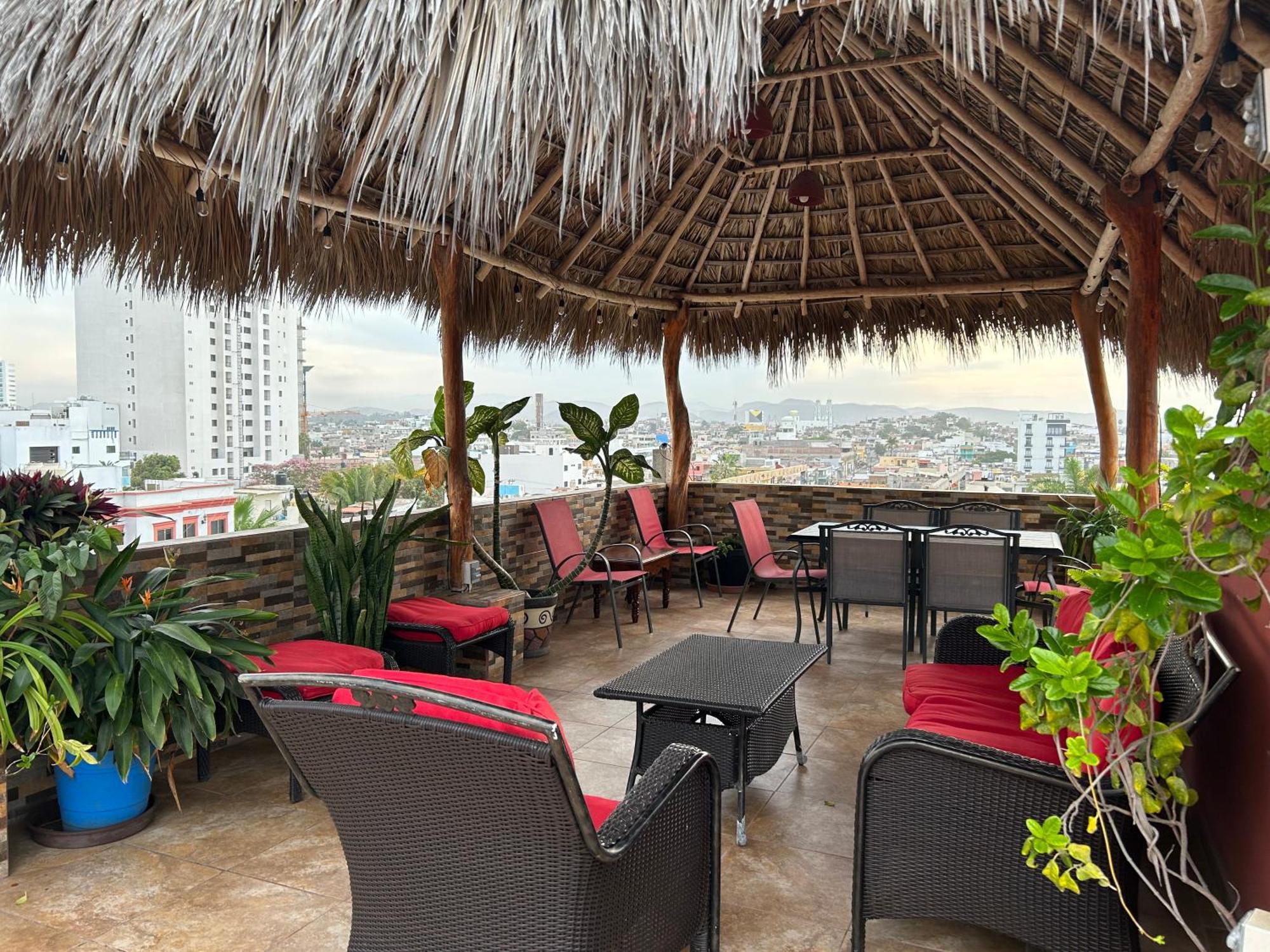 Casa De La Alegria 2 Apartments Масатлан Экстерьер фото